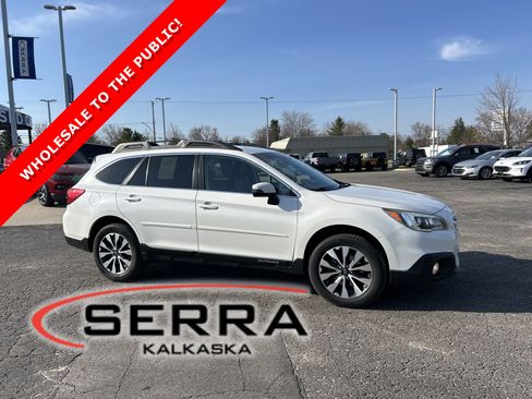 Used 2016 Subaru Outback 2.5i Limited AWD/4WD image 1