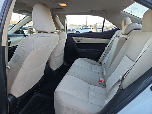 Used 2015 Toyota Corolla LE image 10