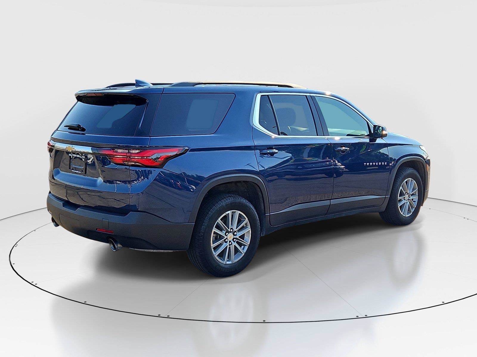 Used 2023 Chevrolet Traverse LT w/ LPO, Floor Liner Package AWD/4WD image 4