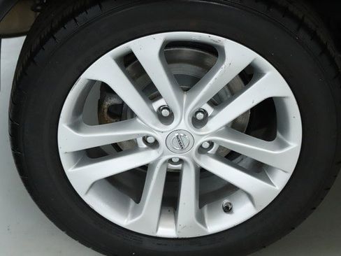 Used 2014 Nissan Juke S image 12
