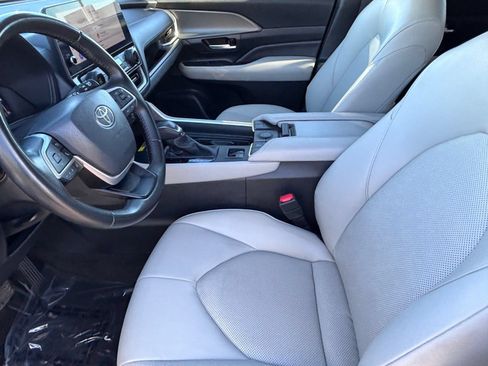 Used 2024 Toyota Grand Highlander FWD image 18