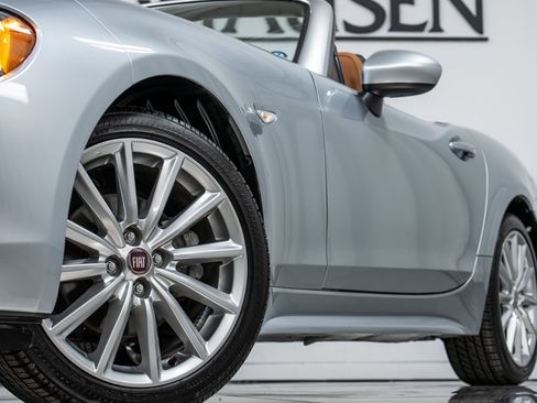 Used 2018 FIAT 124 Spider Lusso w/ Convenience Group image 27