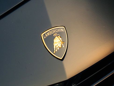 Used 2023 Lamborghini Urus Performante image 13