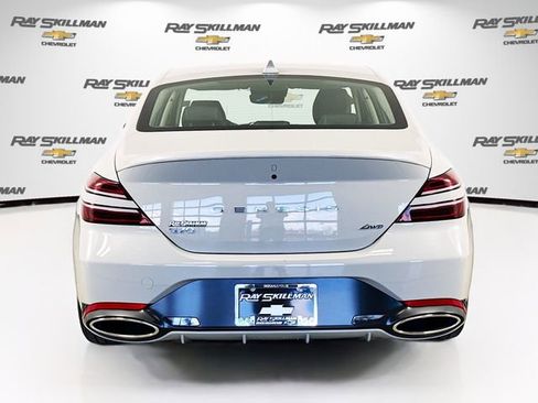 Used 2025 Genesis G70 2.5T image 6