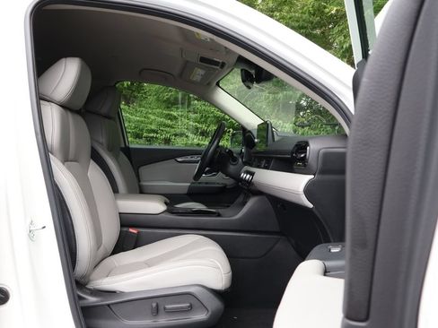 Used 2025 Honda Pilot EX-L image 41