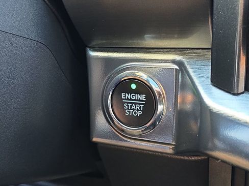 Used 2022 Ford F150 Lariat w/ Equipment Group 502A High image 28