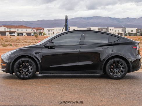 Used 2021 Tesla Model Y Long Range image 3