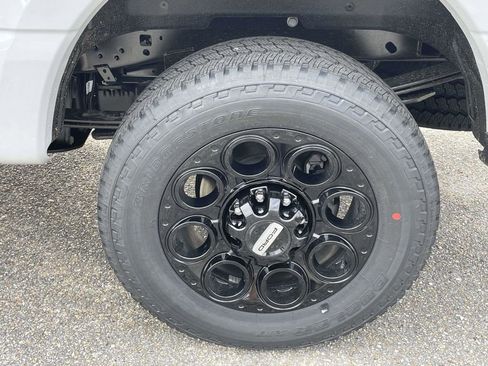 New 2026 Ford F250 Lariat w/ Black Appearance Package AWD/4WD image 9