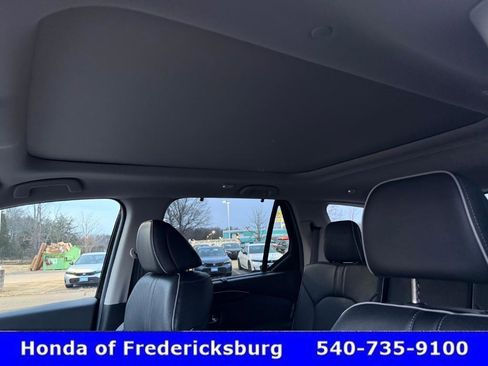 Certified 2025 Honda Pilot Elite image 37