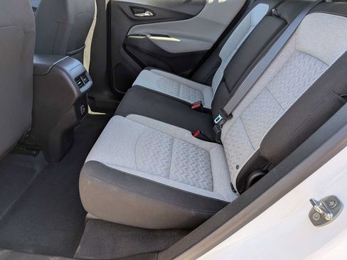 Used 2022 Chevrolet Equinox LS AWD/4WD image 17