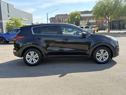 Used 2017 Kia Sportage LX FWD image 11