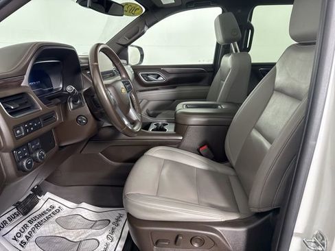 Used 2022 Chevrolet Tahoe LT w/ Luxury Package image 28