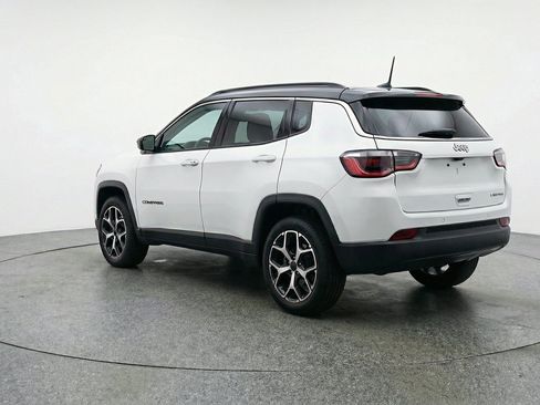 Used 2025 Jeep Compass Limited AWD/4WD image 6