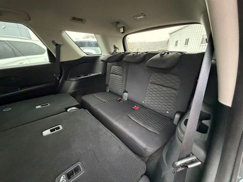 Used 2023 Nissan Pathfinder S image 10