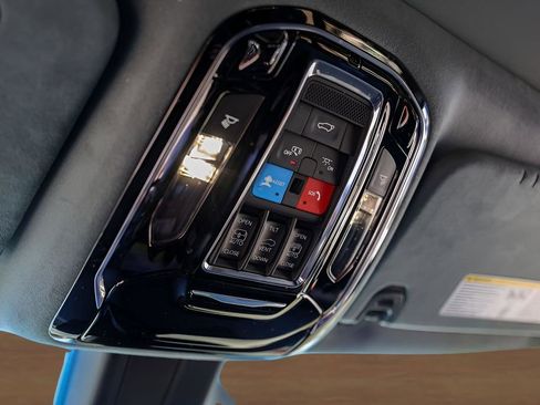 Used 2024 Jeep Grand Wagoneer Series III image 22