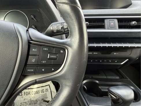 Used 2021 Lexus UX 250h w/ Premium Package image 16