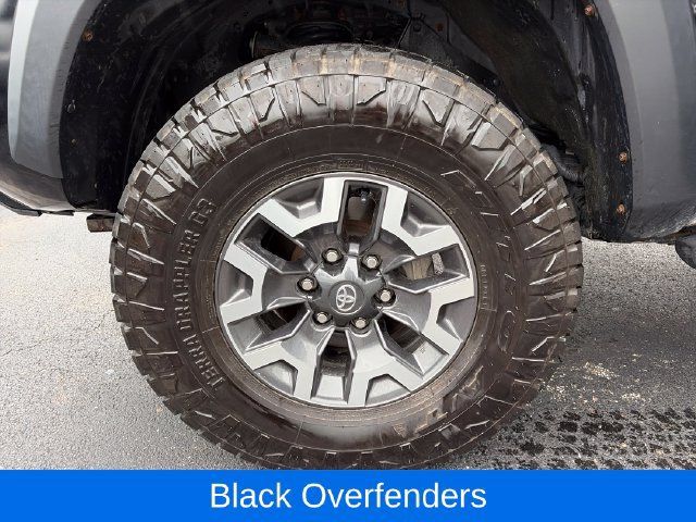 Used 2021 Toyota Tacoma TRD Off-Road w/ TRD Premium Off Road Package AWD/4WD image 27