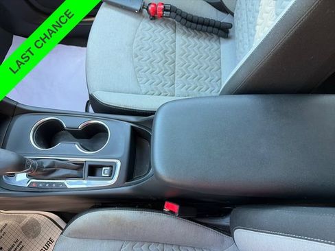 Used 2023 Chevrolet Equinox LS w/ Driver Confidence II Package AWD/4WD image 18