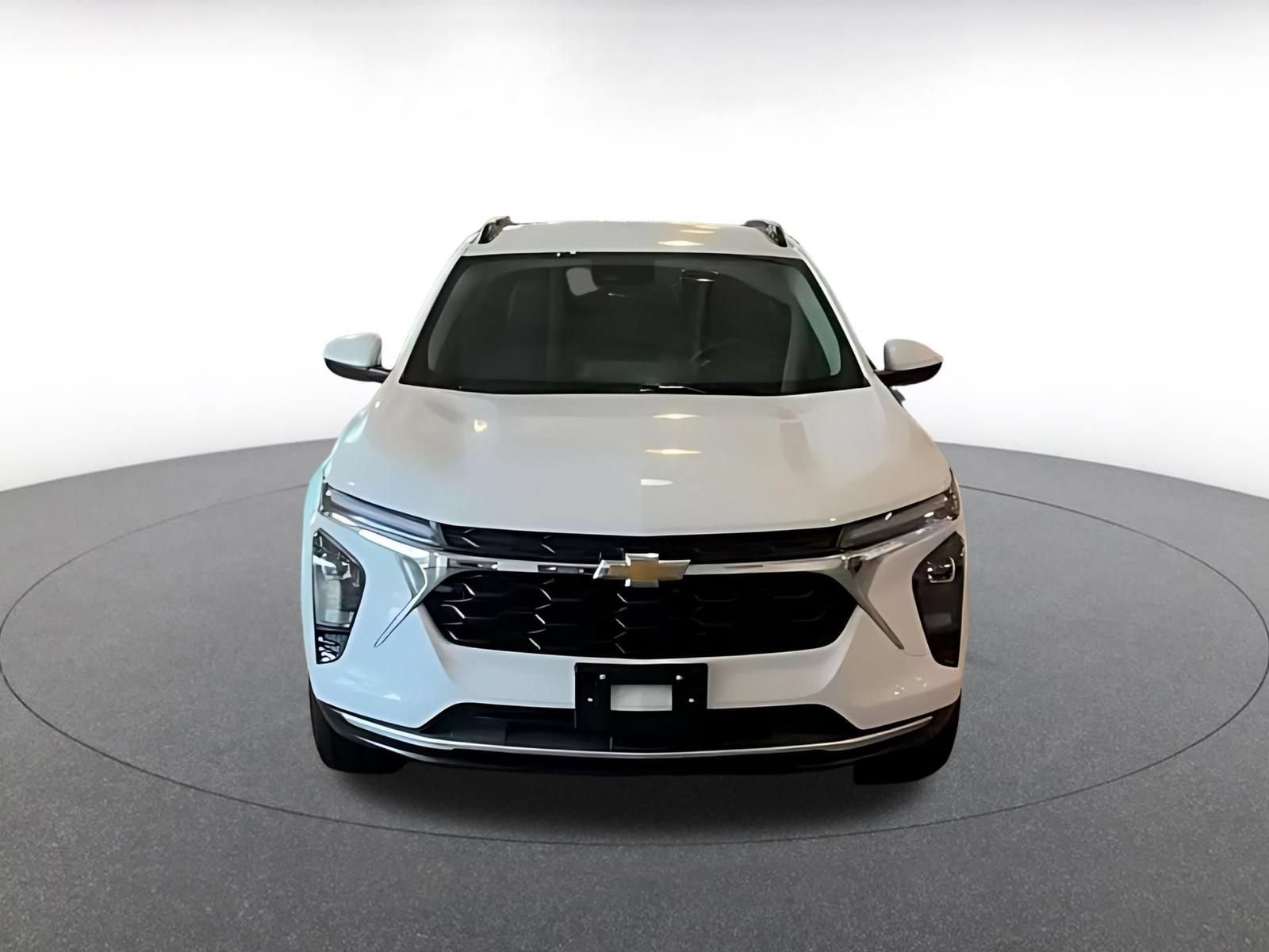 Used 2025 Chevrolet Trax LT w/ LT Convenience Package FWD image 4