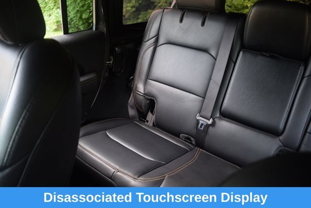Used 2024 Jeep Wrangler Unlimited Sahara w/ Technology Group AWD/4WD image 15
