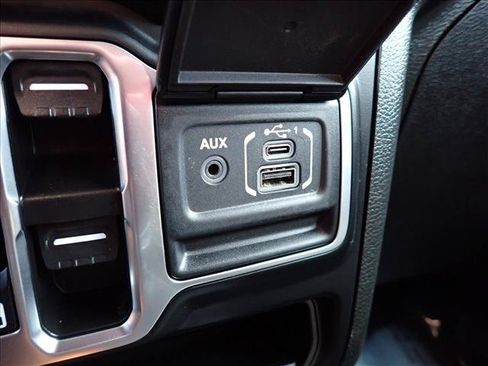 Used 2023 Jeep Wrangler Unlimited Sahara AWD/4WD image 18