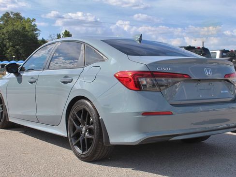 Used 2023 Honda Civic Sport image 8