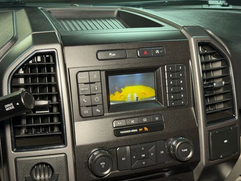 Used 2018 Ford F150 XLT image 37