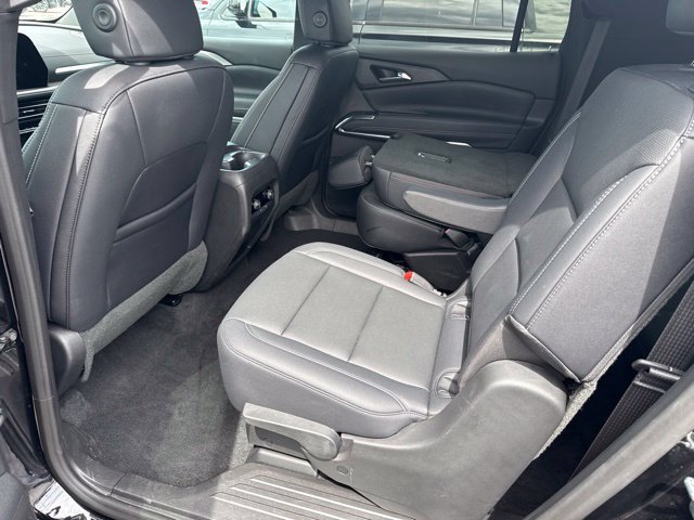 Used 2026 Chevrolet Traverse LT FWD image 18