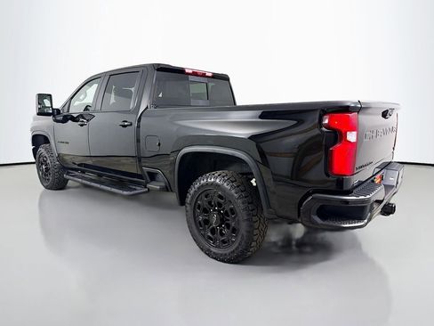 Used 2021 Chevrolet Silverado 2500 LTZ w/ LTZ Plus Package image 5