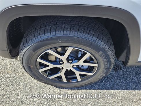 New 2025 Jeep Grand Cherokee Limited image 19