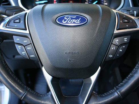 Used 2018 Ford Edge SEL AWD/4WD image 17