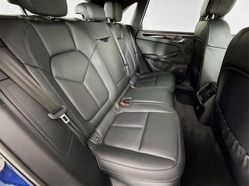 Used 2024 Porsche Macan image 28