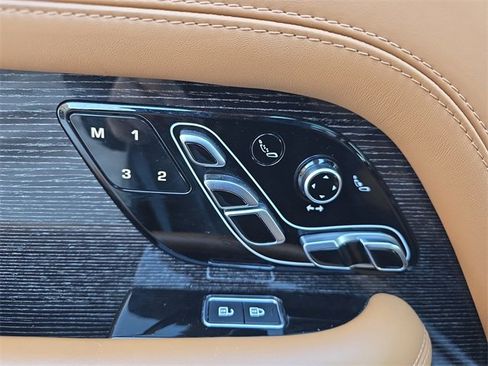 Used 2021 Land Rover Range Rover Autobiography Fifty Edition image 28