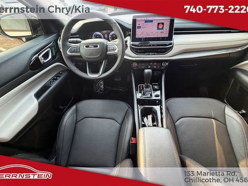 Used 2024 Jeep Compass Limited w/ Elite Group AWD/4WD image 10