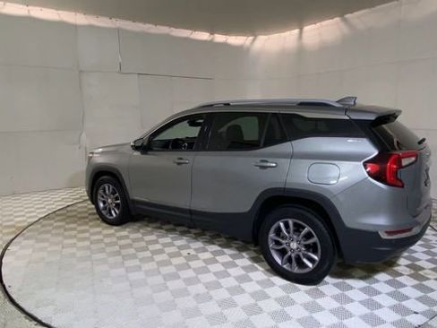 Used 2023 GMC Terrain SLT image 6