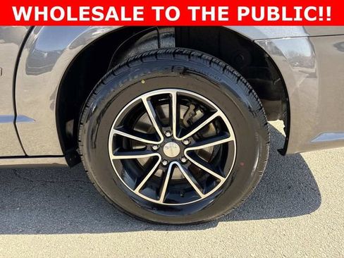 Used 2015 Dodge Grand Caravan SXT w/ Blacktop Package image 31