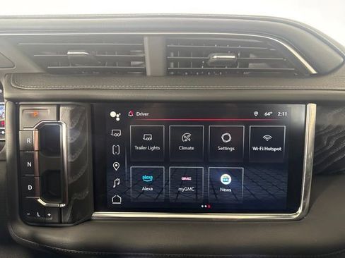 Used 2022 GMC Yukon Denali AWD/4WD image 16