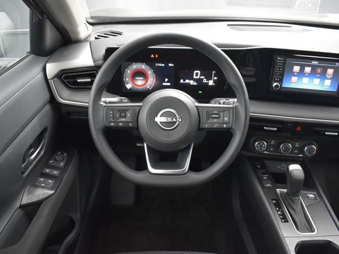 Used 2025 Nissan Kicks S image 13