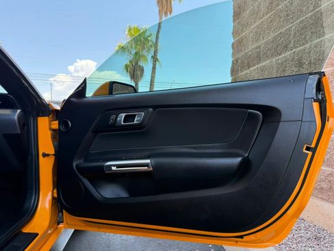 Used 2018 Ford Mustang GT RWD image 32