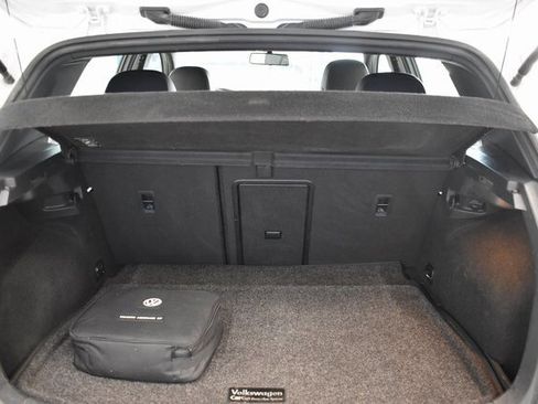 Used 2015 Volkswagen Golf 4-Door image 18