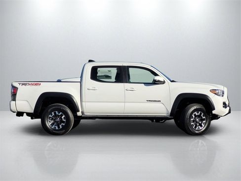Used 2021 Toyota Tacoma TRD Off-Road image 3
