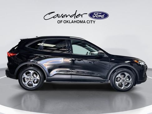 Used 2025 Ford Escape ST-Line image 9