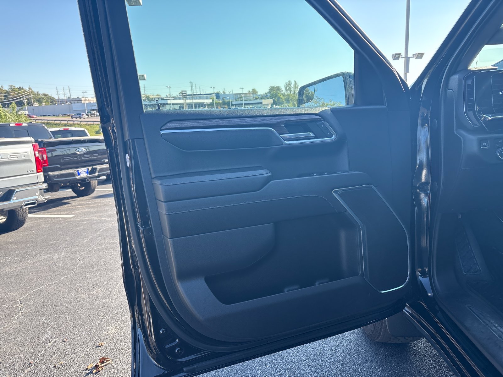 Used 2023 Chevrolet Silverado 1500 RST AWD/4WD image 38