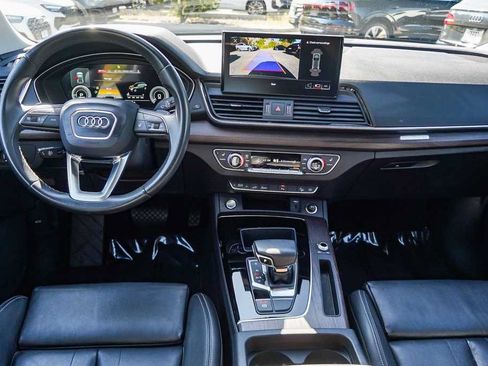 Used 2023 Audi Q5 e Premium w/ Convenience Package AWD/4WD image 12