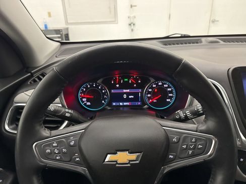 Used 2020 Chevrolet Equinox Premier image 16