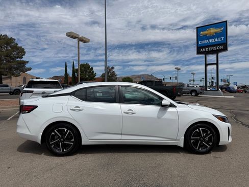 Used 2024 Nissan Sentra SV FWD image 4