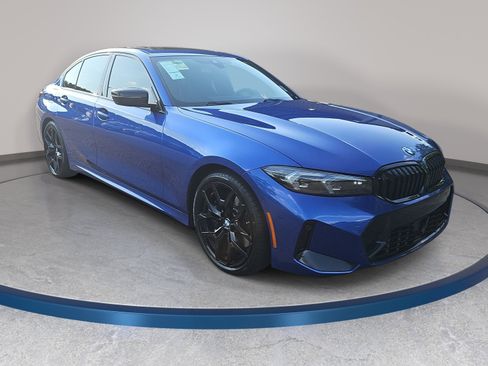 Certified 2025 BMW 330i Sedan w/ M Sport Package RWD image 4