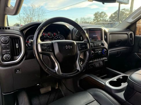 Used 2019 Chevrolet Silverado 1500 LT Trail Boss image 11