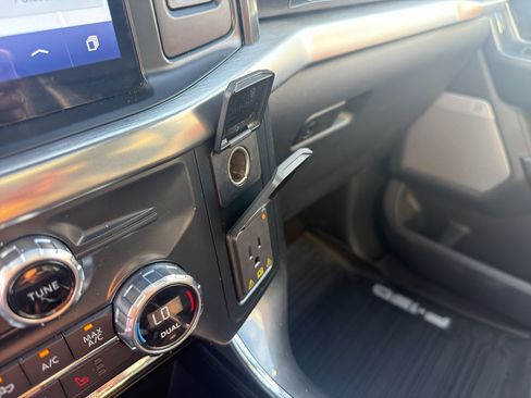 Used 2021 Ford F150 Lariat AWD/4WD image 34