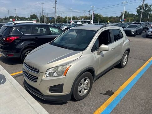 Used 2016 Chevrolet Trax LT w/ LT Convenience Package FWD image 1